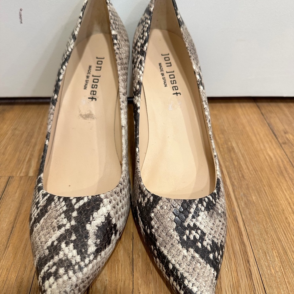Jon Josef Snakeskin Print Pointed Toe Pumps Made In Spain Leather Size 6